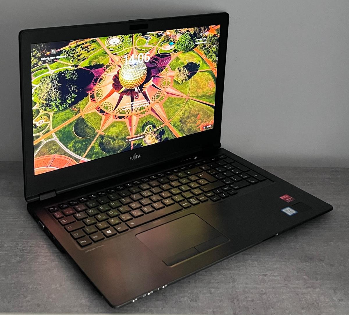 Fujitsu LIFEBOOK U758